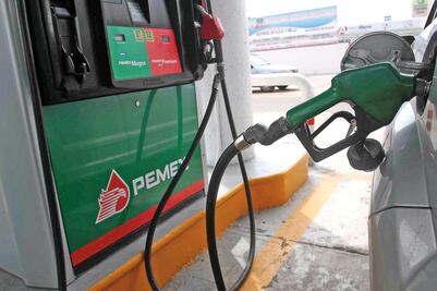 Hacienda cocina congelar precios de las gasolinas