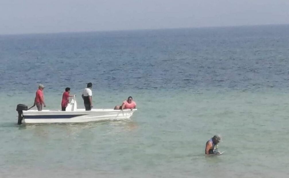 Marea roja provoca recale de pulpo y peces en Telchac, Yucatán
