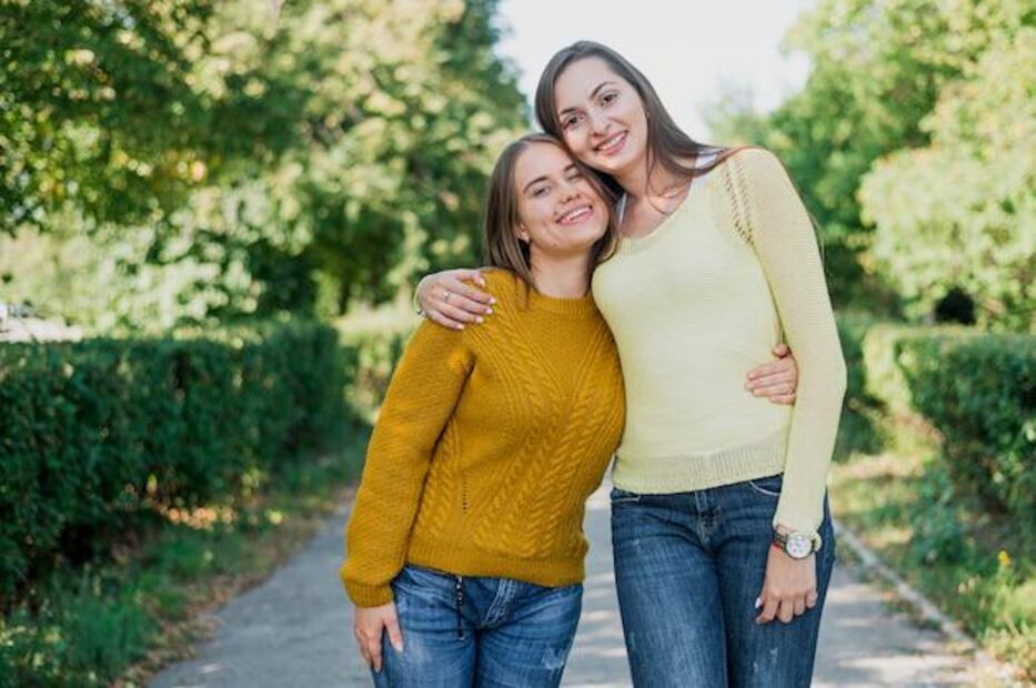 Los hábitos clave para fortalecer el vínculo entre padres e hijos a medida que crecen. Fuente: Freepik.