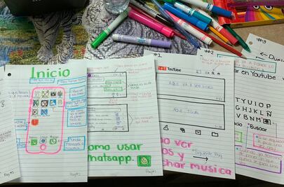 Joven hace guía para que su abuelita aprenda a usar el celular 