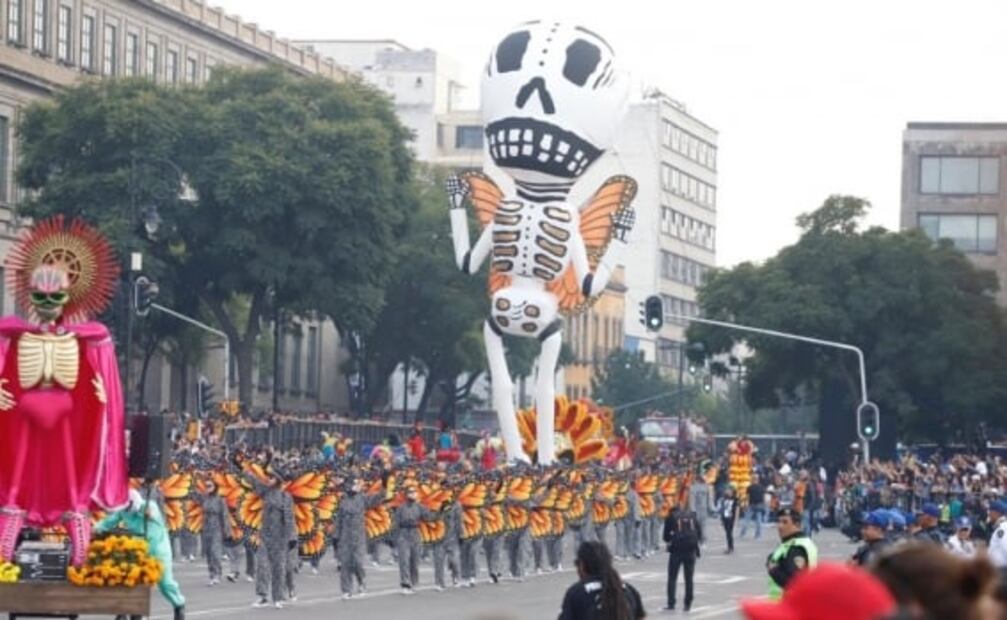 En el Desfile Internacional de Día de Muertos todos los difuntos son amigos