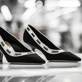 Dior rediseña y vende los zapatos de la boda de Chiara Ferragni