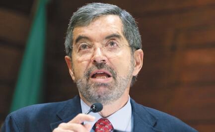 Congreso CDMX galardona con medalla al Mérito Internacional a Juan Ramón de la Fuente