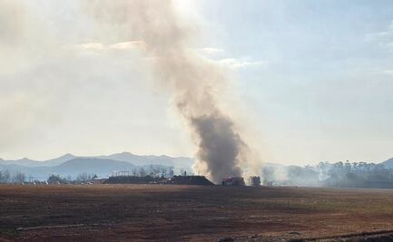 FOTOS: Así fueron los momentos después del accidente del Jeju Air; equipos de emergencia socorren heridos y combaten el fuego