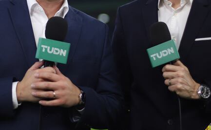 Comentarista de Televisa abandona la televisora y se va a la competencia: “Me bajo del barco y doy un paso al costado”