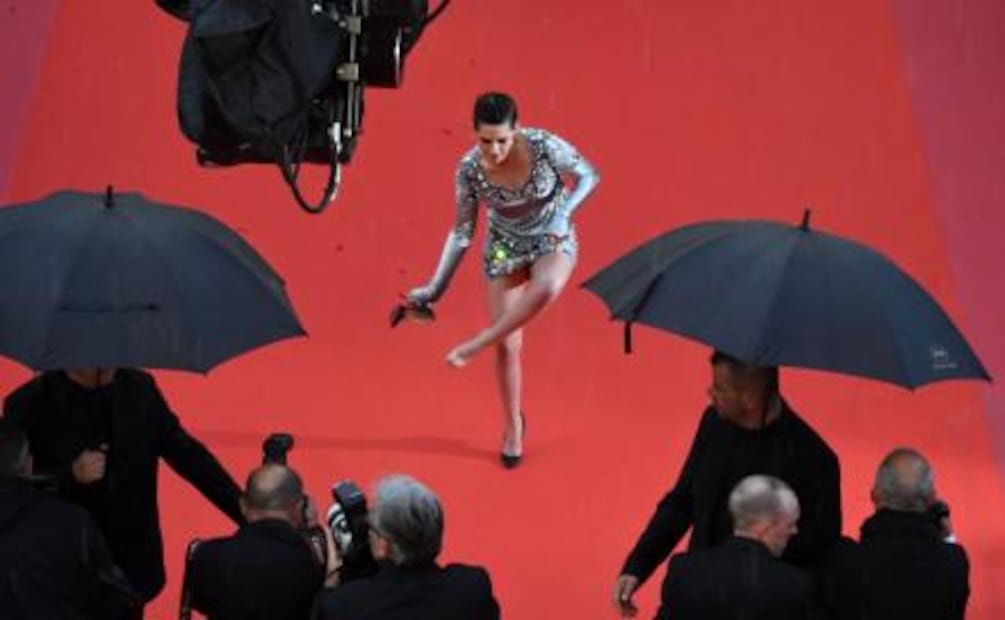 Kristen Stewart protesta en la alfombra roja de Cannes 2018