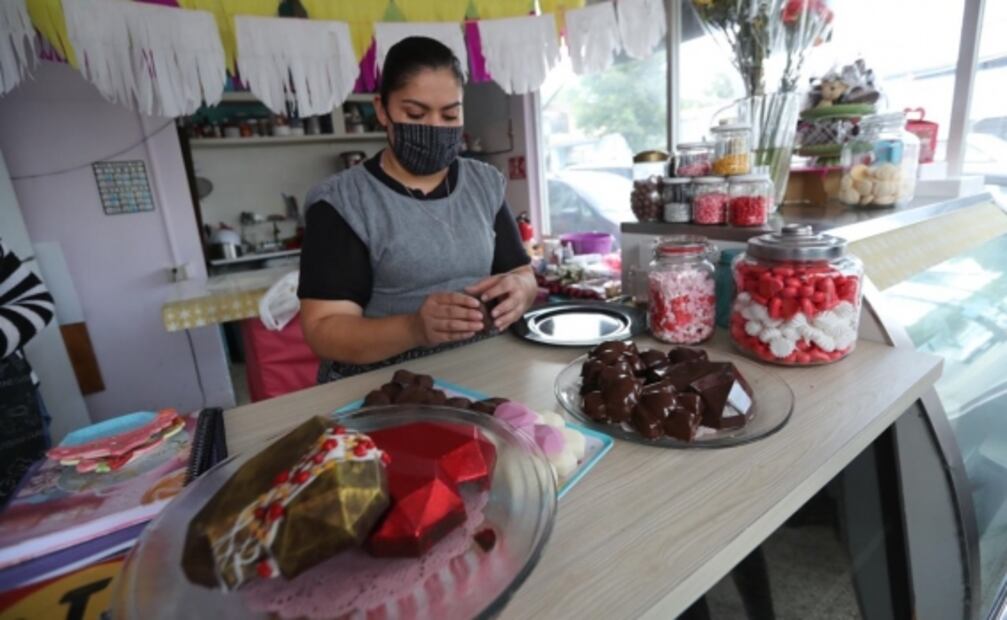 Negocio de regalos de Toluca espera aumentar sus ventas el 14 de febrero desde redes sociales