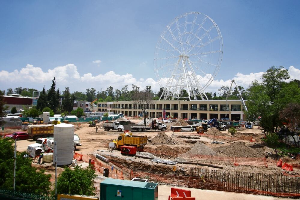 En una visita de EL UNIVERSAL, se apreció que la rueda de la fortuna ya está instalada. Foto: Carlos Mejía | El Universal