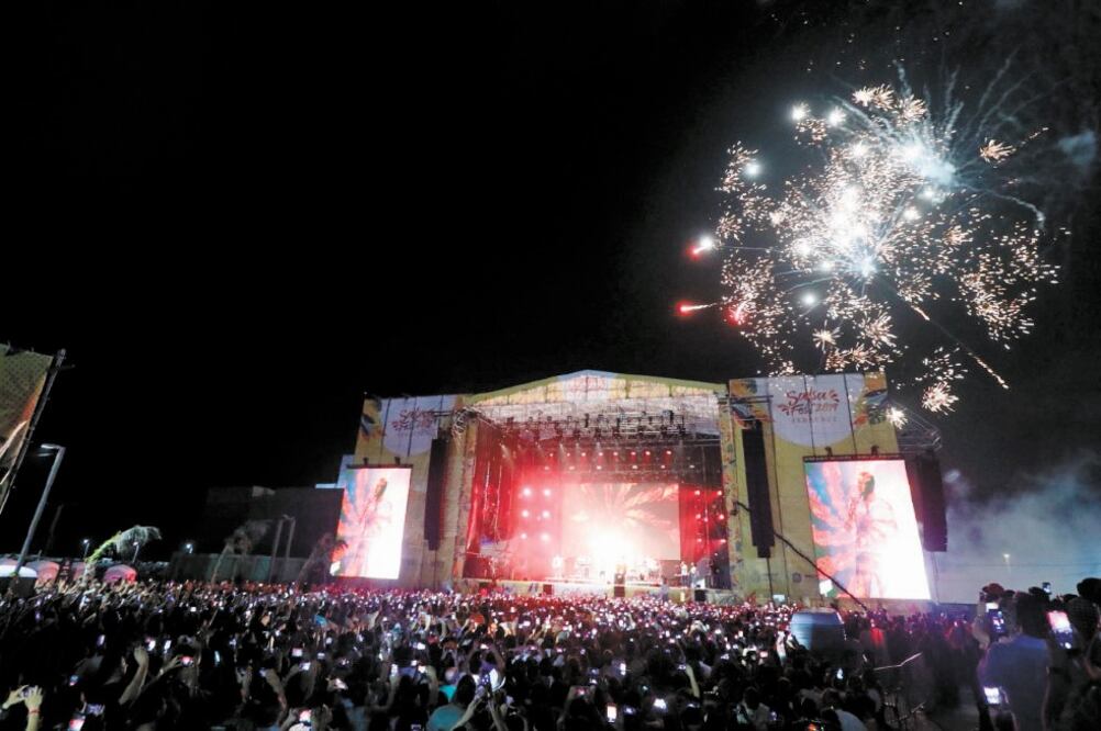 Cientos de fanáticos se congregaron en el llamado Salsódromo, ubicado en Boca del Río, para disfrutar de música y baile / 