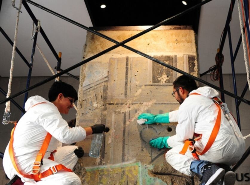 Restauran fragmento del Muro de Berlín exhibido en México