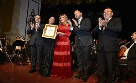 Entregan a María Katzarava medalla Alfonso Ortiz Tirado