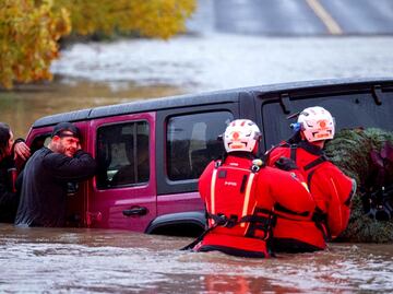 FOTOS: Fuertes lluvias causan inundaciones en California; cierran carreteras y evacúan comunidades