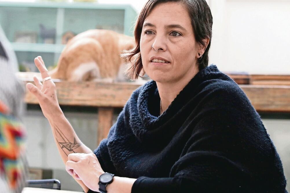 Lorena Wolffer, artista y activista, ha generado una obra que cuestiona los estereotipos de g SONIA SIERRA énero y denuncia la violencia contra las mujeres. AGUSTÍN SALINAS. EL UNIVERSAL