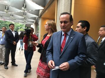 ​Ofrece IP disculpas a la sociedad por secrecía en TLCAN