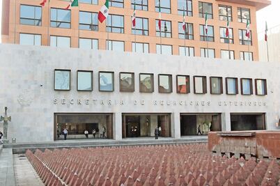 SRE con Peña gastó 758 mdp en seguros para empleados