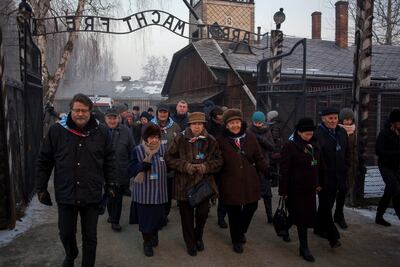 Polonia conmemora 72 años de la liberación de Auschwitz