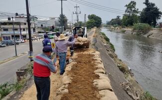 Azcapotzalco refuerza limpieza en Río Hondo; buscan evitar inundaciones tras desborde en San Pedro Xalpa