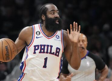 James Harden hace válida su opción de jugador pero podría ser traspasado de 76ers