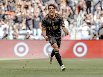 Carlos Vela se estrena en la nueva temporada de la MLS con un triplete