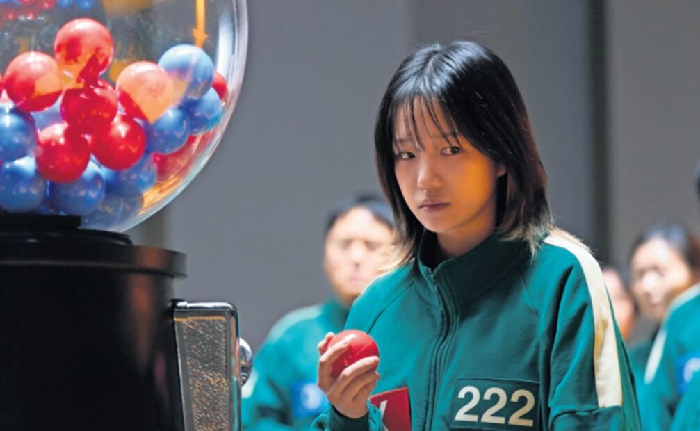 Kim Jun-hee experimenta su embarazo entre sangrientas pruebas.