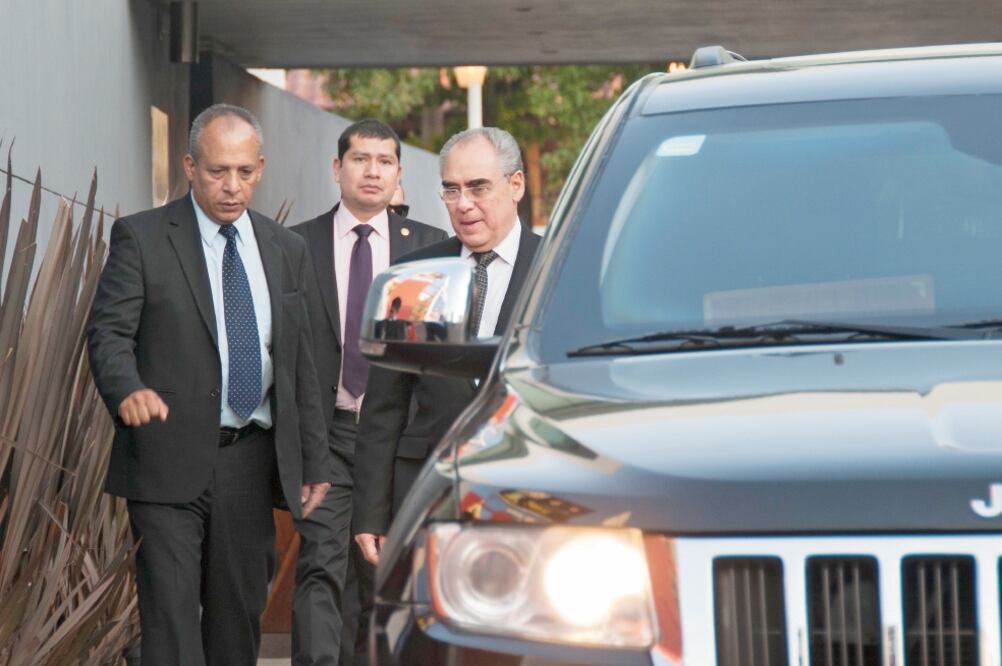 De acuerdo con la AMBA, el blindaje de estos vehículos protege contra atentados con rifle, fusil y granada (ARCHIVO EL UNIVERSAL)