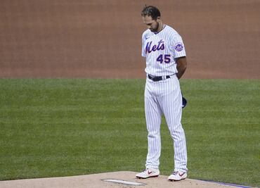 Marlins y Mets, guardan 42 segundos de silencio y abandonan el juego