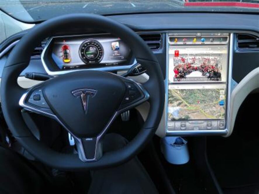 FSD, que es una evolución del Autopilot que equipa todos los vehículos de Tesla. Foto: Archivo / Agencias