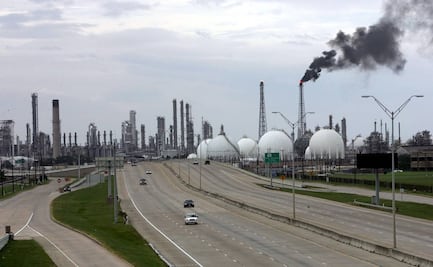 Pemex continúa gestionando recursos para lograr compra de Deer Park, indica documento