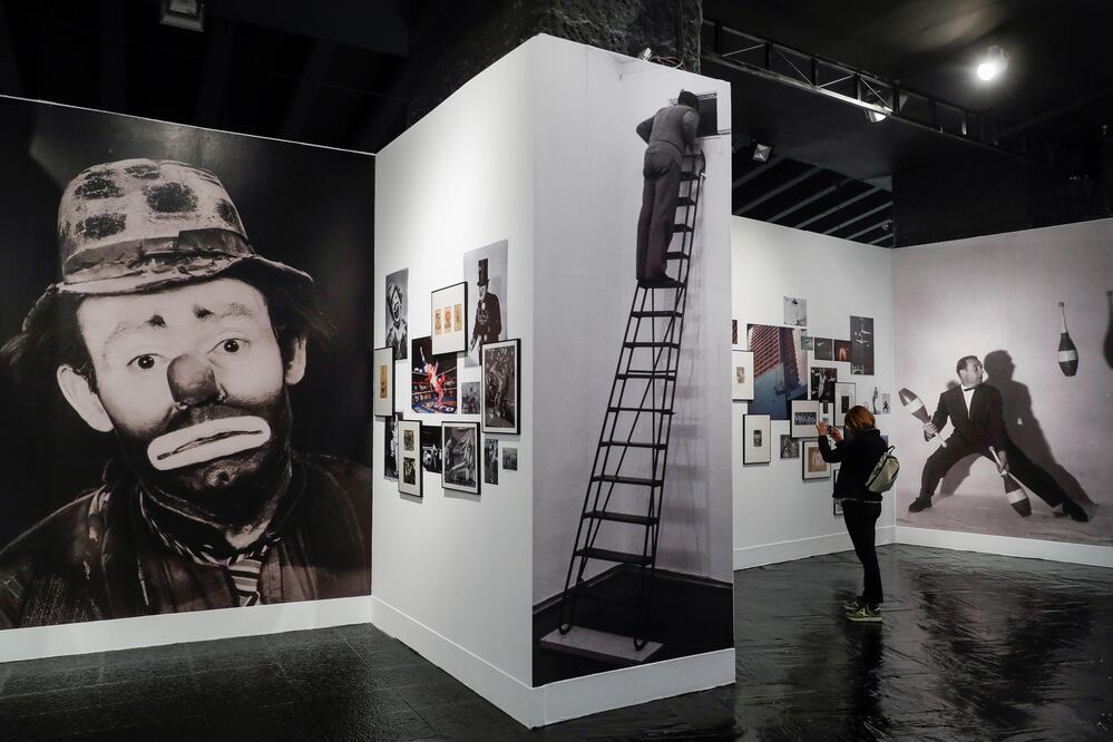 Exposición "El mayor espectáculo del mundo", diseñada por Cristina de Middel para PHotoEspaña 2018. Foto: EFE/Emilio Naranjo