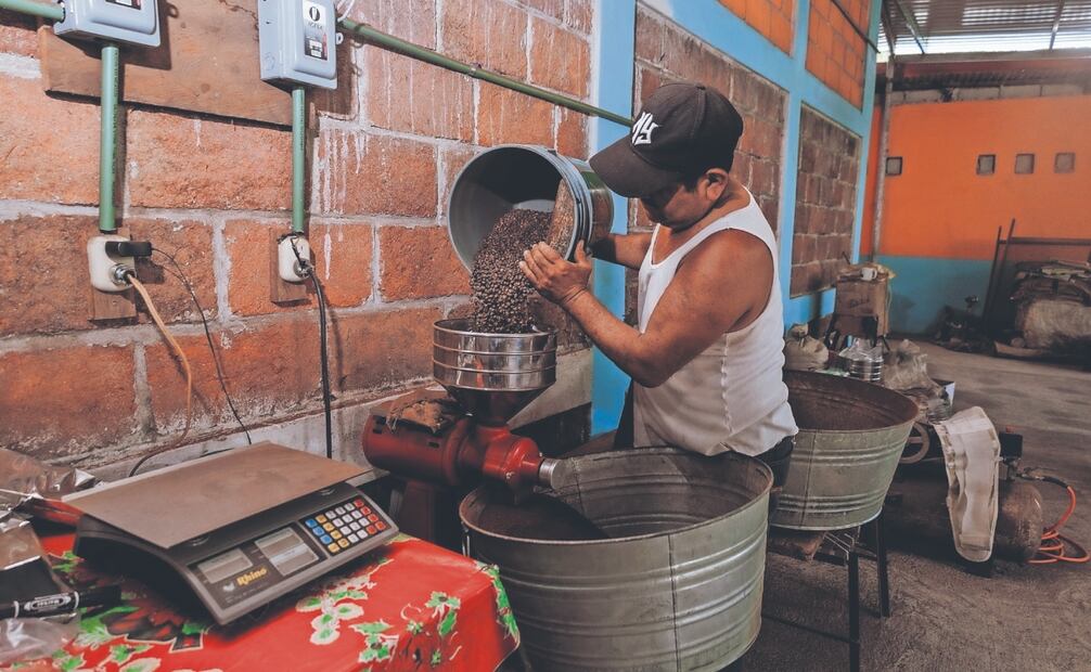 Desde las 7:00 horas, el molino abre sus puertas, aunque ahora con menos movimiento. Foto: de YARETZY M. OSNAYA