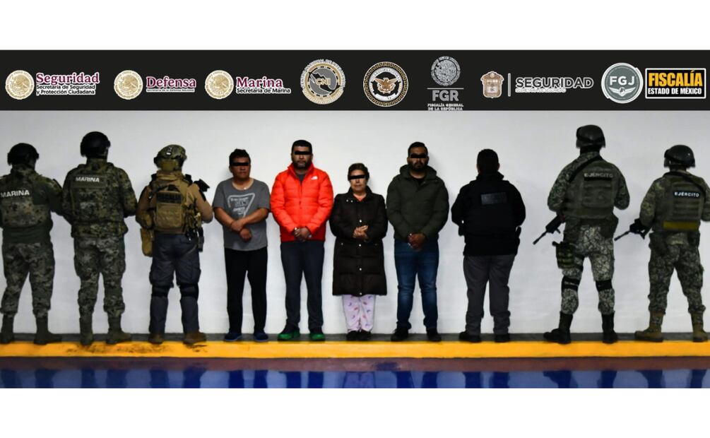 Operativo "Enjambre" en el Edomex: Detenidos por presunta red de extorsión que involucra a ex y actuales funcionarios (09/04/2025). Foto: Especial