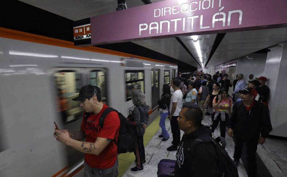 Reapertura en el tramo de Pantitlán-Isabela Católica de la línea 1 del metro. Foto: Fernanda Rojas. EL UNIVERSAL
