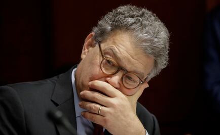 Mujer acusa de abuso sexual al senador demócrata Al Franken