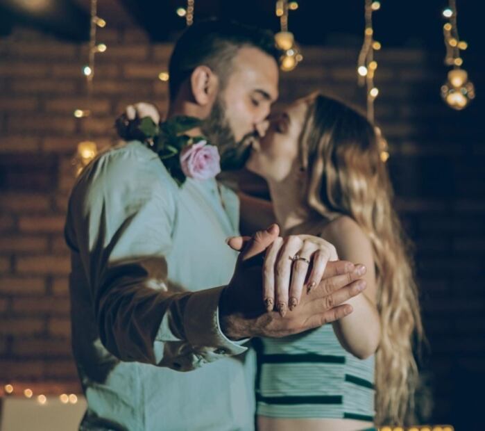 YosStop comparte la primera foto de su bebé