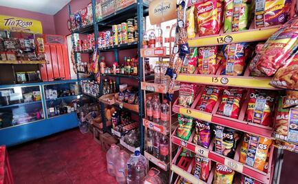 Aumento de impuestos a refrescos y cigarros pegaría a tienditas, advierten comerciantes