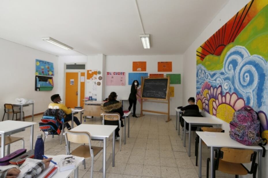 Covid-19: El coronavirus se reduce en un 40% con ventanas abiertas, afirma estudio