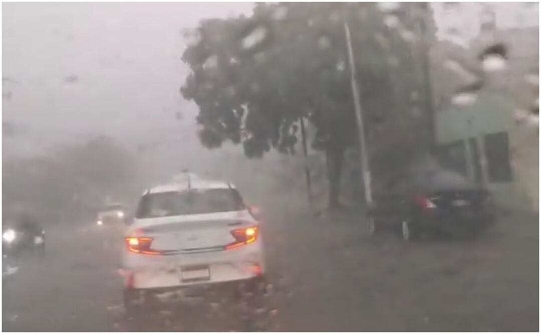Intensa lluvia afecta la Línea 4 del Mexibús y retrasa su servicio. Foto: Especial