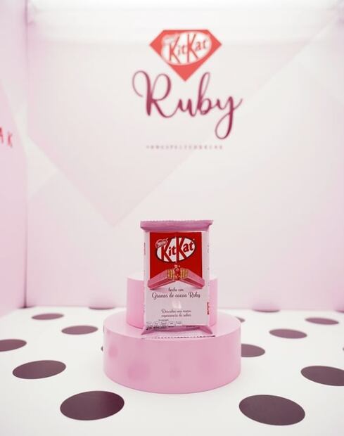 Ya llegó a México el primer chocolate rosa