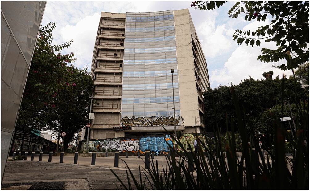 Ciudad de México, 18 de septiembre 2024. Actualmente la SNE tiene distintas sedes alrededor del país, mientras que las instalaciones en la colonia Narvarte ya no son habitables para nadie. Foto: Mario Iván Chávez Ruiz / EL UNIVERSAL