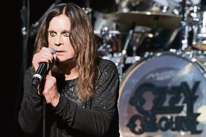 Ex amante de Ozzy demanda a Kelly