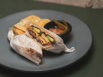 Antojitos Seis 40: la nueva Lonchería Gourmet en la Del Valle