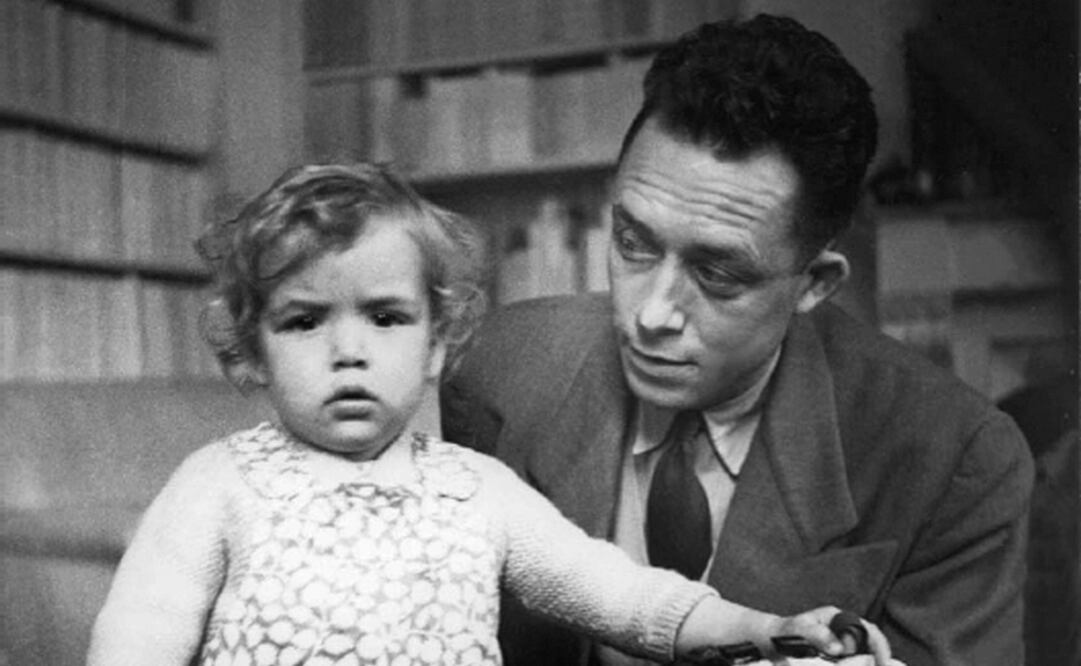 Fotografía facilitada por Plataforma Editorial de Albert Camus y su hija Catherine. Foto: EFE