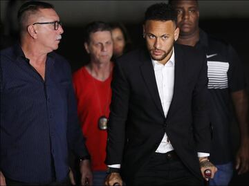 Aficionados confían en la inocencia de Neymar
