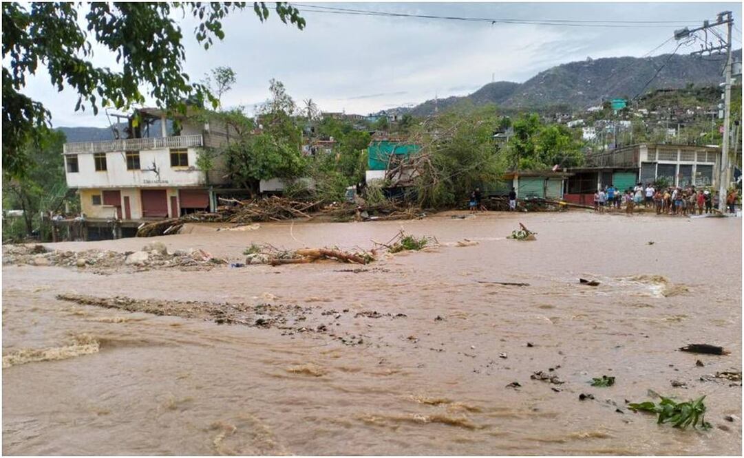 Destrucción de Huracán Otis en Acapulco. Foto: @Corasoun