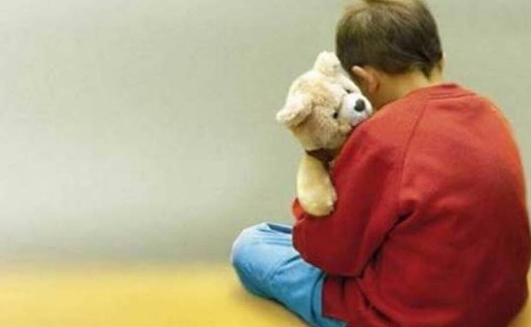 Se puede sospechar que el infante tiene este síndrome cuando no se interesa por convivir con otros menores. Foto: Archivo