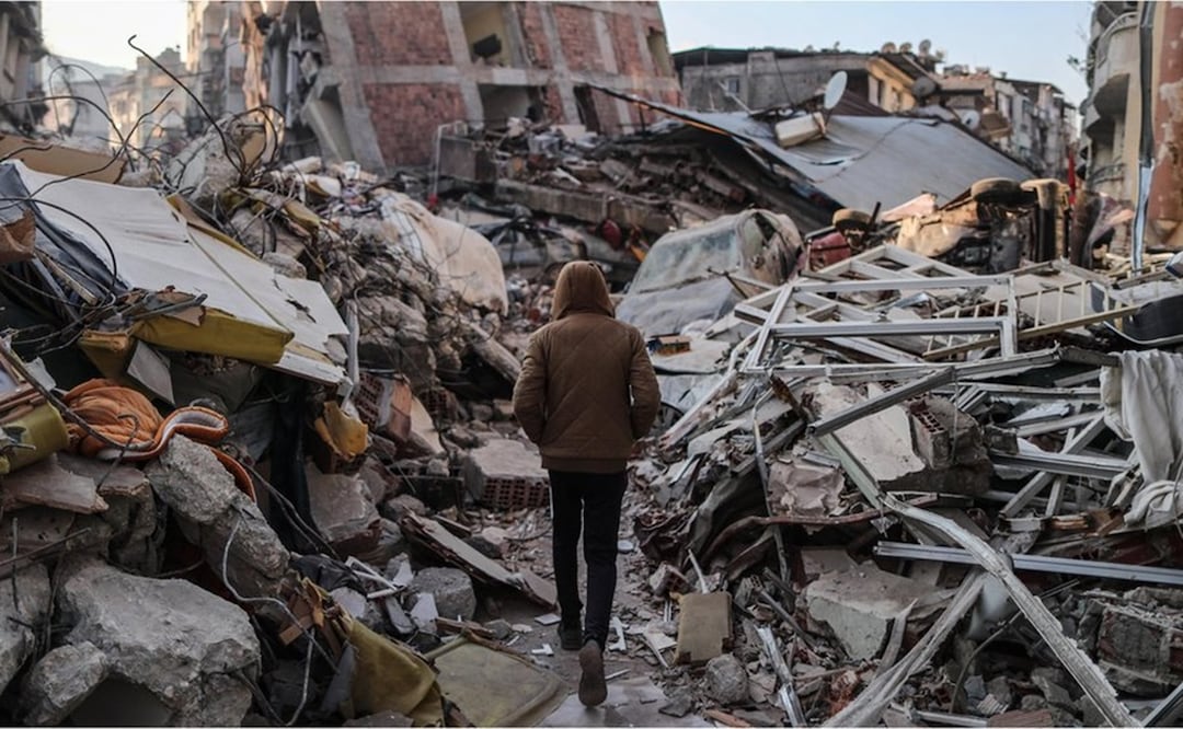 Las autoridades han advertido que es probable que aumente el número de muertos a medida que continúan la labores de rescate. Foto: EPA