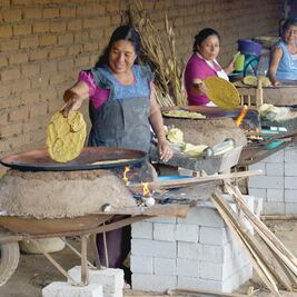 Carretillas, los fogones móviles de las mujeres de Zegache