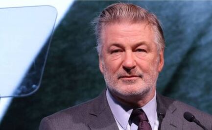 Alec Baldwin estaba "al teléfono" durante el entrenamiento de armas de fuego de la película "Rust"