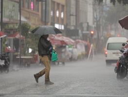 Fuertes lluvias azotan la Ciudad de México; sigue aquí el minuto a minuto