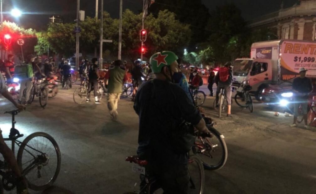 Ciclistas se manifiestan sobre avenida Insurgentes; no se reportan disturbios 